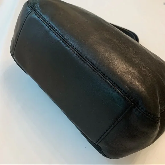 Michael Kors Soft Calf Leather Lillie Chain Tote Black Gold Hardware - Picture 4 of 11